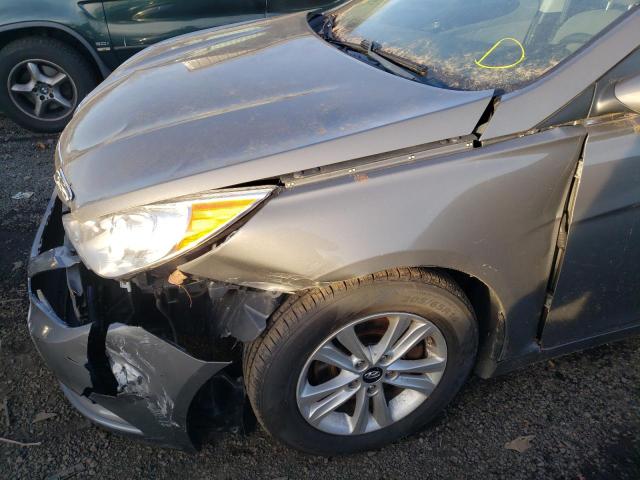 Photo 8 VIN: 5NPEB4AC0DH620856 - HYUNDAI SONATA GLS 