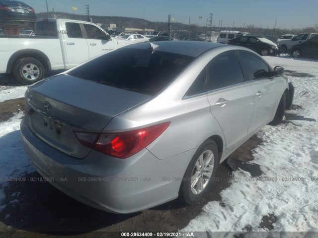 Photo 3 VIN: 5NPEB4AC0DH635146 - HYUNDAI SONATA 