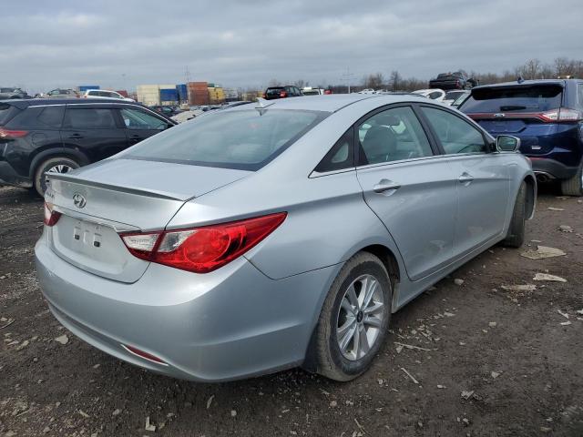 Photo 2 VIN: 5NPEB4AC0DH637947 - HYUNDAI SONATA 