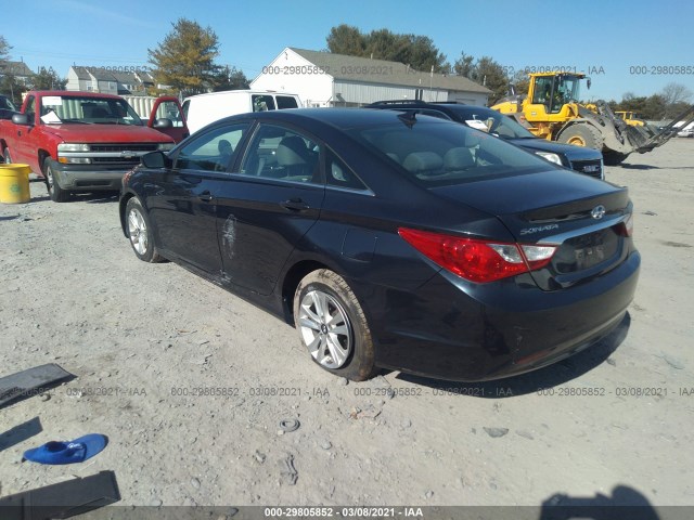 Photo 2 VIN: 5NPEB4AC0DH647555 - HYUNDAI SONATA 