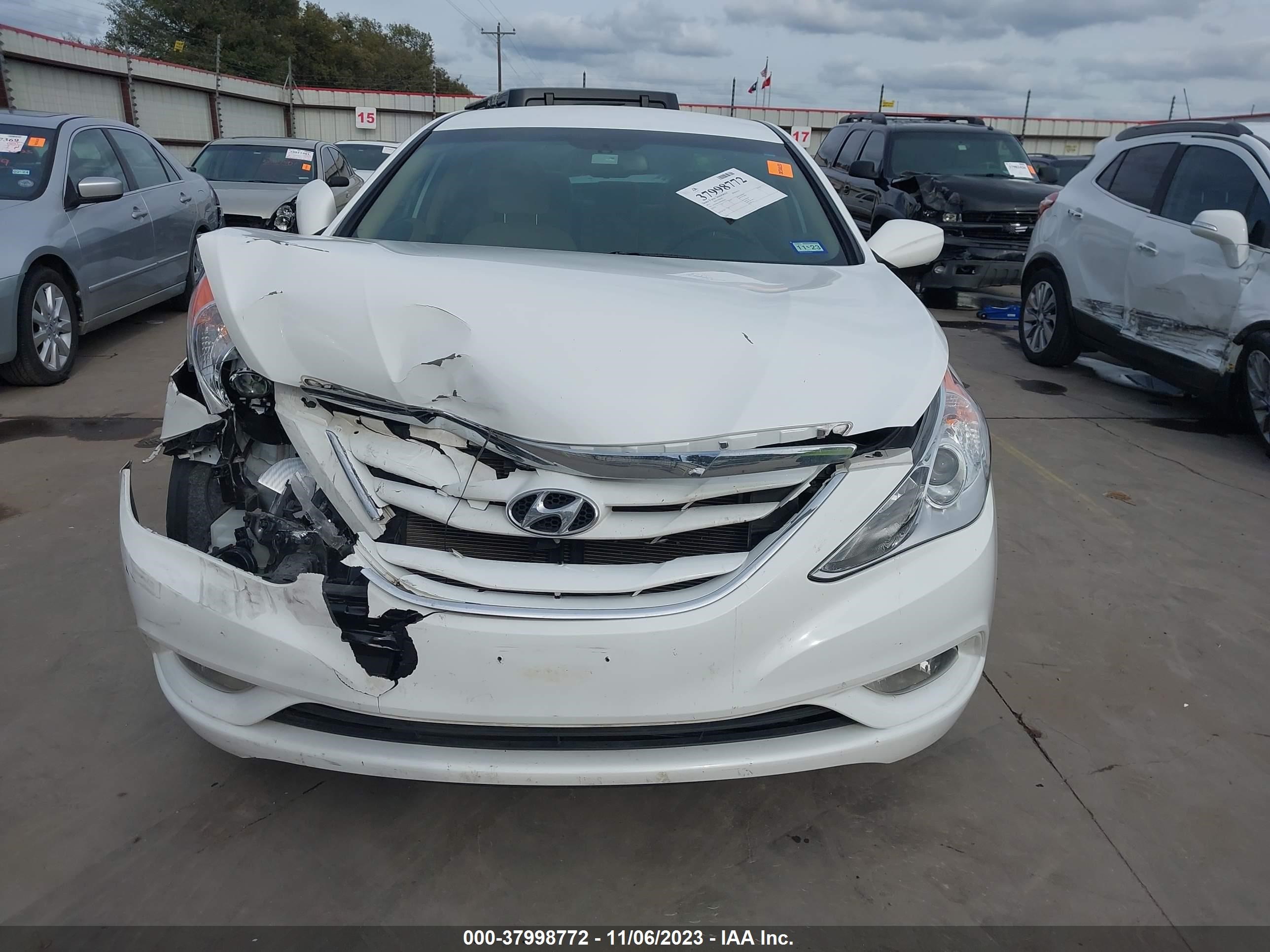 Photo 12 VIN: 5NPEB4AC0DH650262 - HYUNDAI SONATA 