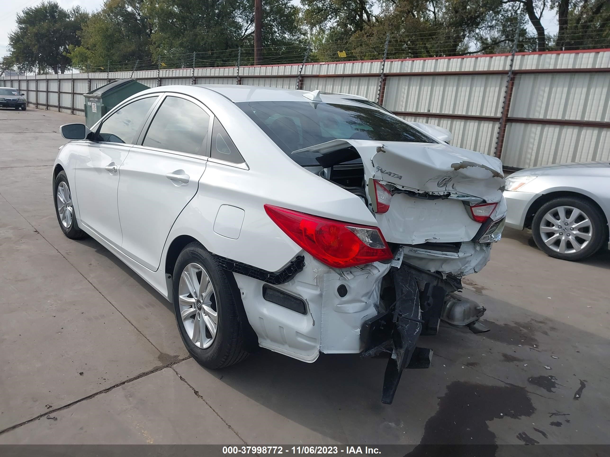 Photo 2 VIN: 5NPEB4AC0DH650262 - HYUNDAI SONATA 