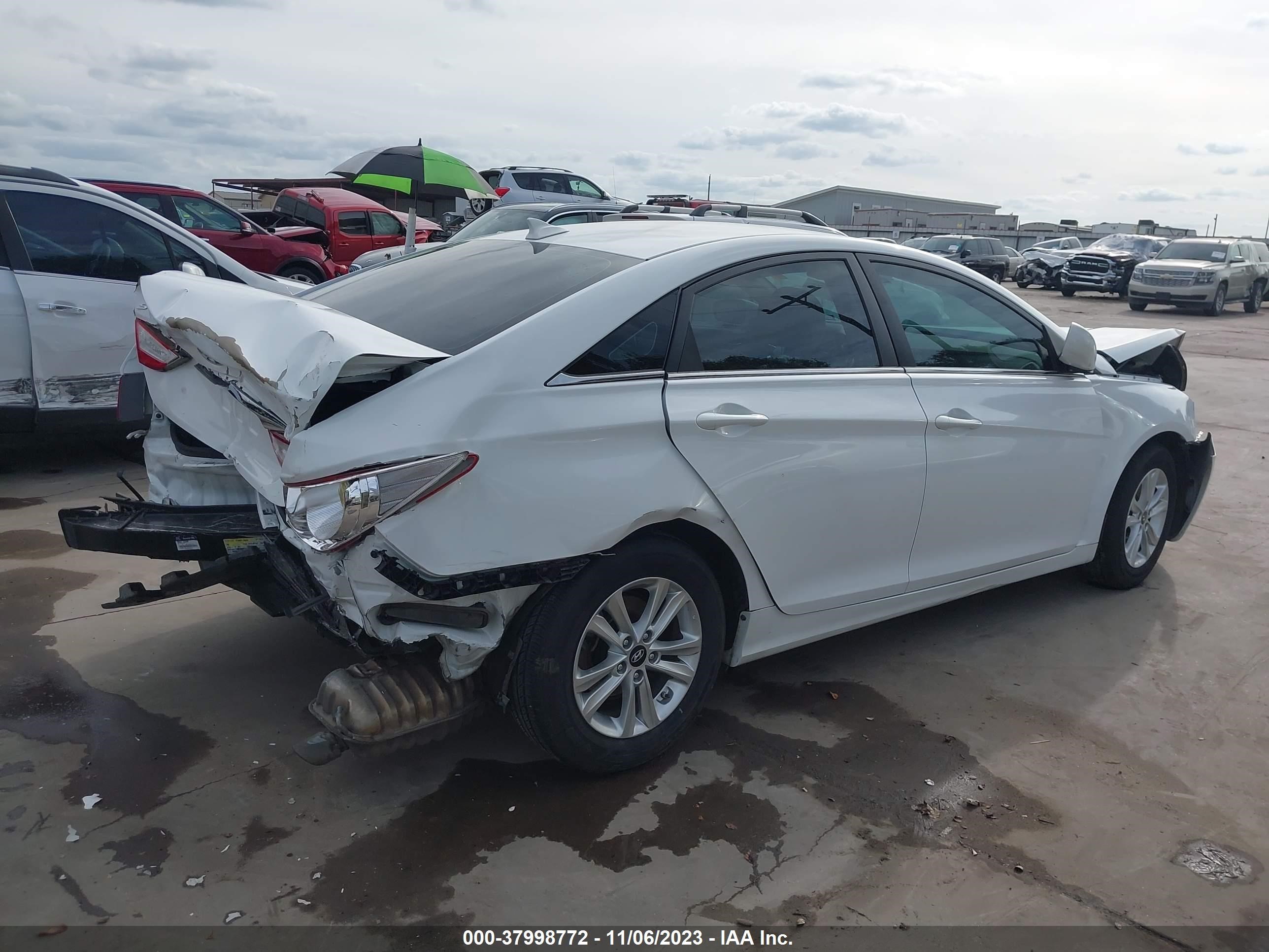 Photo 3 VIN: 5NPEB4AC0DH650262 - HYUNDAI SONATA 