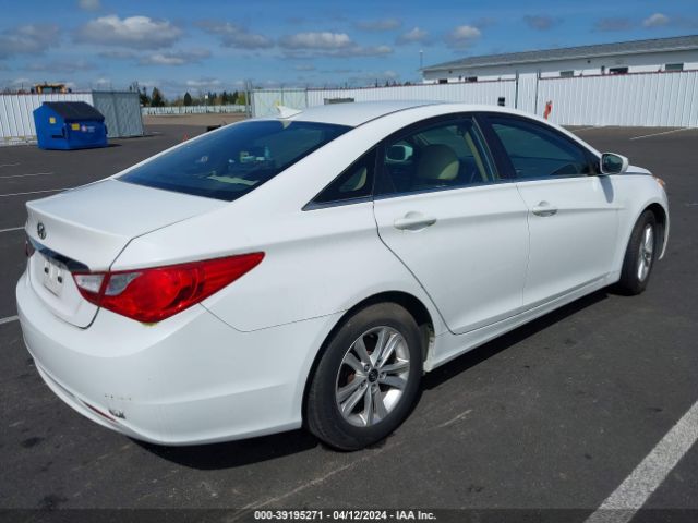 Photo 3 VIN: 5NPEB4AC0DH655378 - HYUNDAI SONATA 