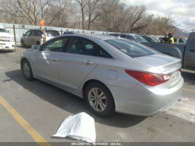 Photo 2 VIN: 5NPEB4AC0DH668650 - HYUNDAI SONATA 