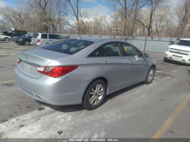 Photo 3 VIN: 5NPEB4AC0DH668650 - HYUNDAI SONATA 