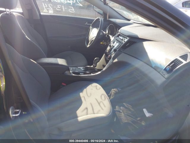 Photo 4 VIN: 5NPEB4AC0DH688137 - HYUNDAI SONATA 