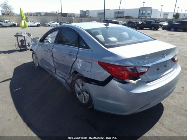 Photo 2 VIN: 5NPEB4AC0DH704935 - HYUNDAI SONATA 