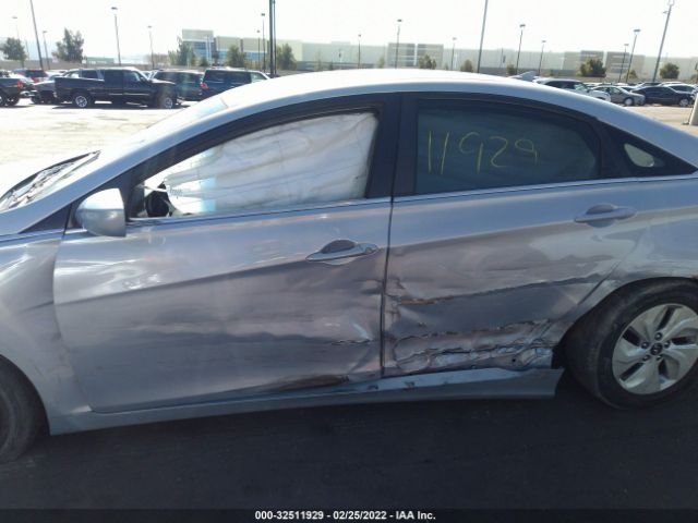 Photo 5 VIN: 5NPEB4AC0DH704935 - HYUNDAI SONATA 