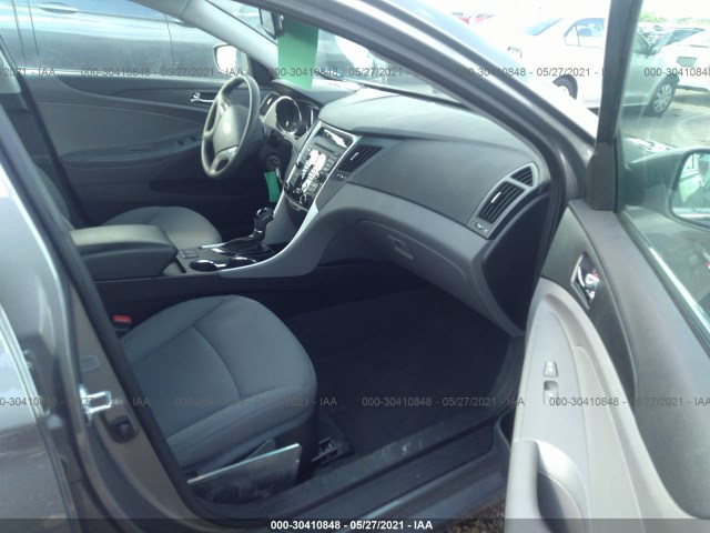 Photo 4 VIN: 5NPEB4AC0DH713280 - HYUNDAI SONATA 