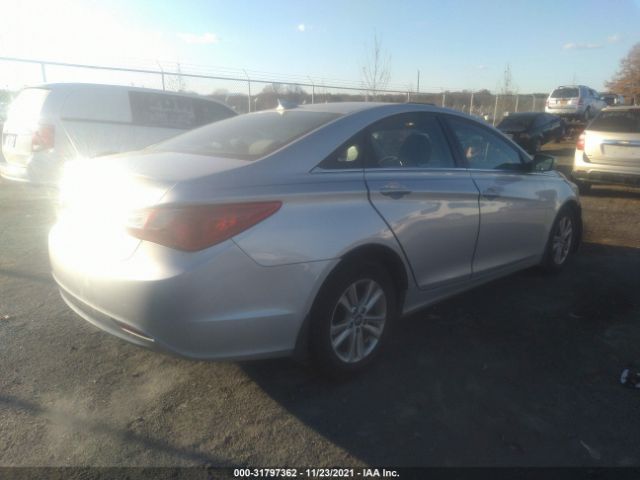 Photo 3 VIN: 5NPEB4AC0DH719967 - HYUNDAI SONATA 