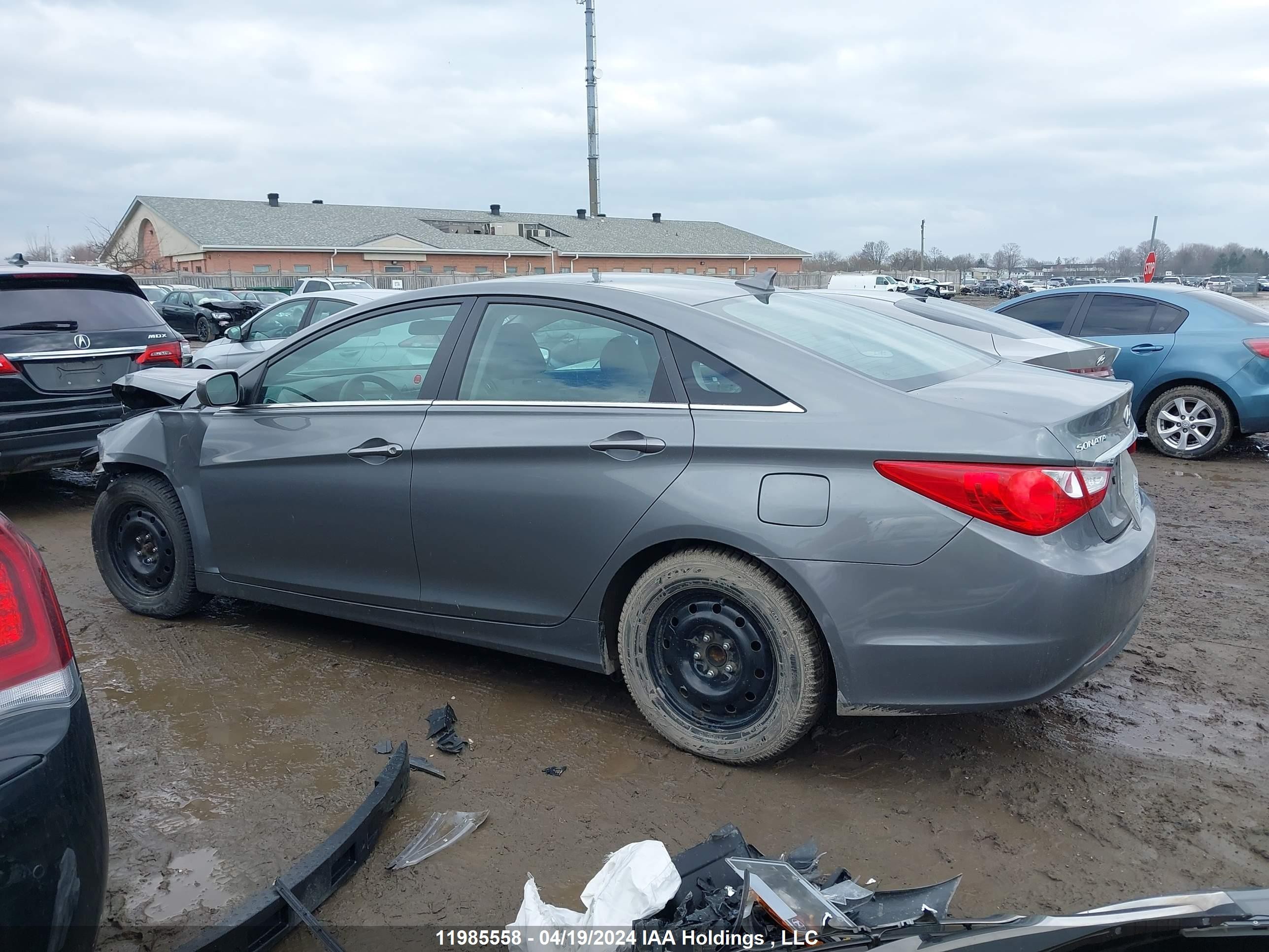 Photo 14 VIN: 5NPEB4AC0DH733092 - HYUNDAI SONATA 