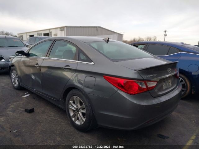 Photo 2 VIN: 5NPEB4AC0DH733772 - HYUNDAI SONATA 