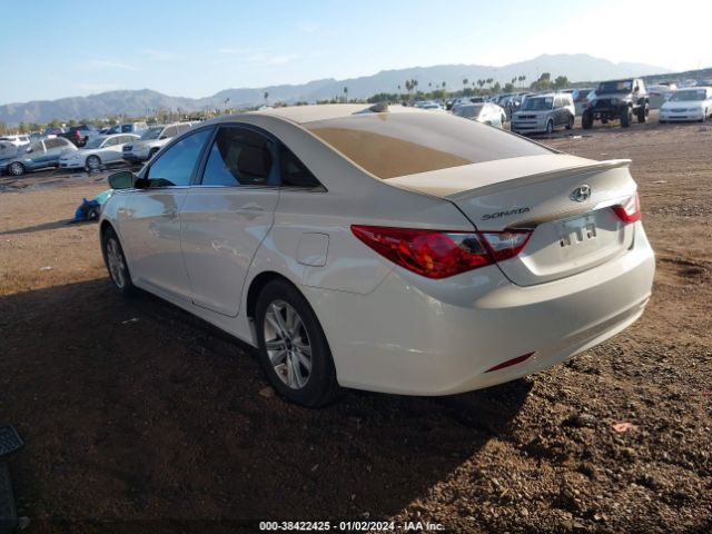 Photo 2 VIN: 5NPEB4AC0DH746800 - HYUNDAI SONATA 