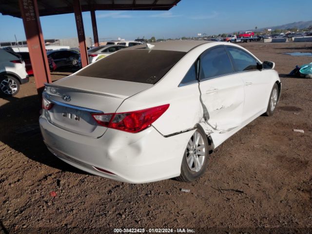 Photo 3 VIN: 5NPEB4AC0DH746800 - HYUNDAI SONATA 