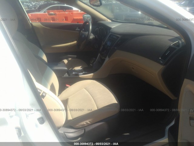 Photo 4 VIN: 5NPEB4AC0DH749082 - HYUNDAI SONATA 