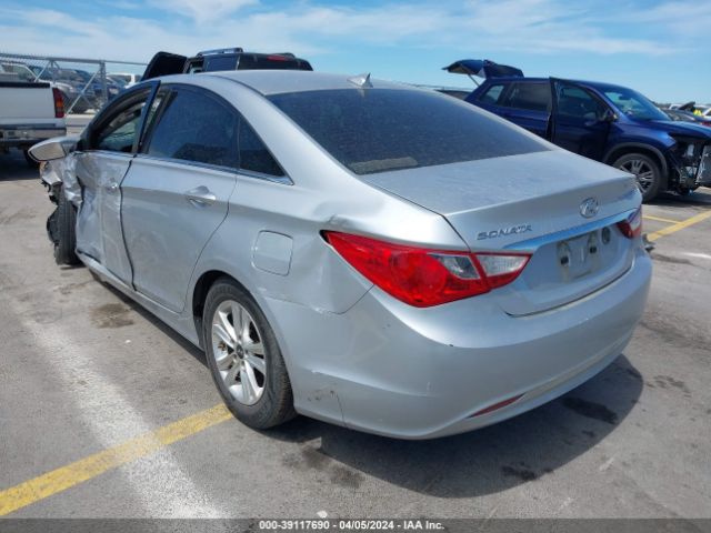 Photo 2 VIN: 5NPEB4AC0DH758512 - HYUNDAI SONATA 