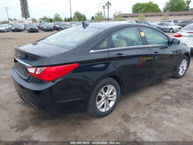 Photo 3 VIN: 5NPEB4AC0DH760969 - HYUNDAI SONATA 