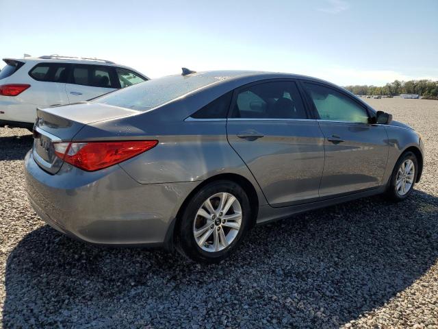 Photo 2 VIN: 5NPEB4AC0DH778503 - HYUNDAI SONATA GLS 