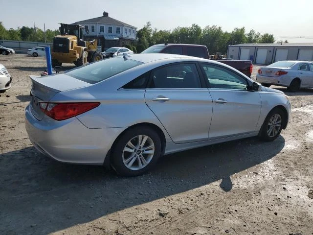 Photo 2 VIN: 5NPEB4AC0DH788884 - HYUNDAI SONATA GLS 