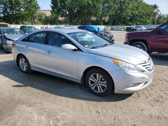 Photo 3 VIN: 5NPEB4AC0DH788884 - HYUNDAI SONATA GLS 