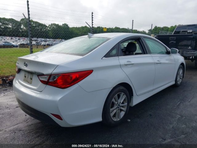 Photo 3 VIN: 5NPEB4AC0EH835316 - HYUNDAI SONATA 