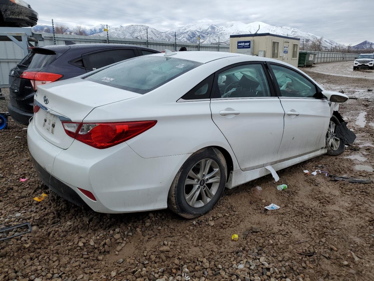 Photo 2 VIN: 5NPEB4AC0EH845618 - HYUNDAI SONATA 