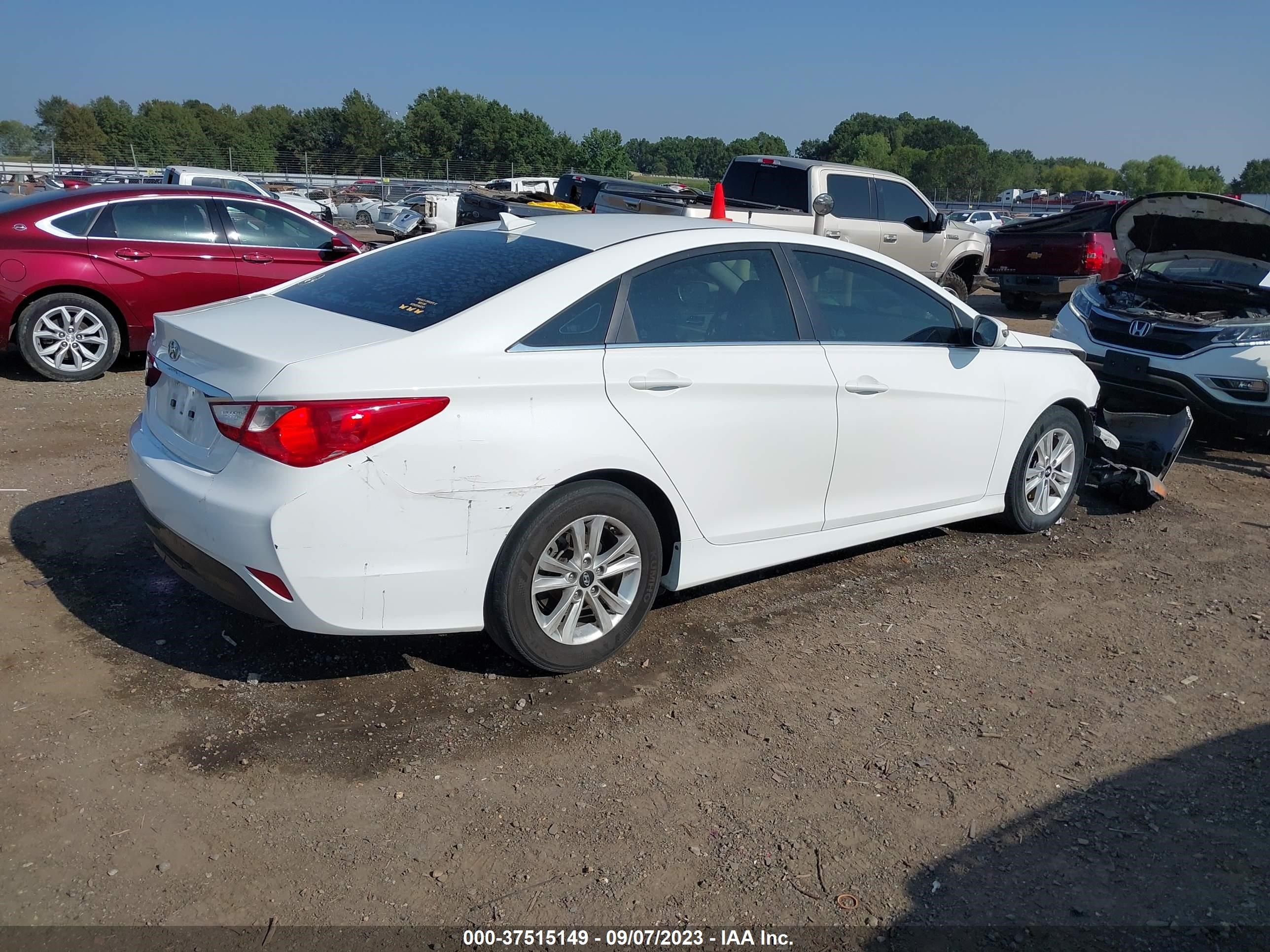 Photo 3 VIN: 5NPEB4AC0EH859406 - HYUNDAI SONATA 