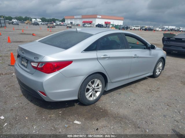 Photo 3 VIN: 5NPEB4AC0EH866369 - HYUNDAI SONATA 