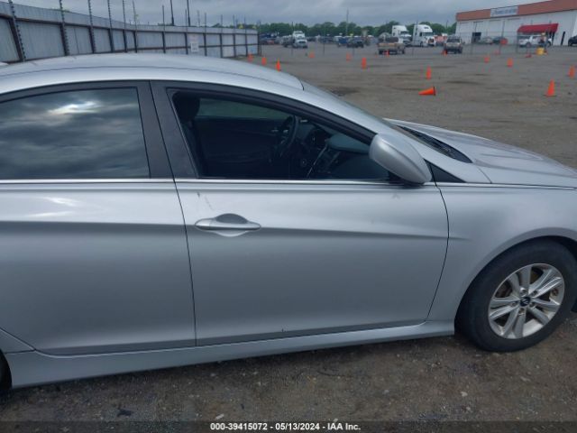 Photo 5 VIN: 5NPEB4AC0EH866369 - HYUNDAI SONATA 