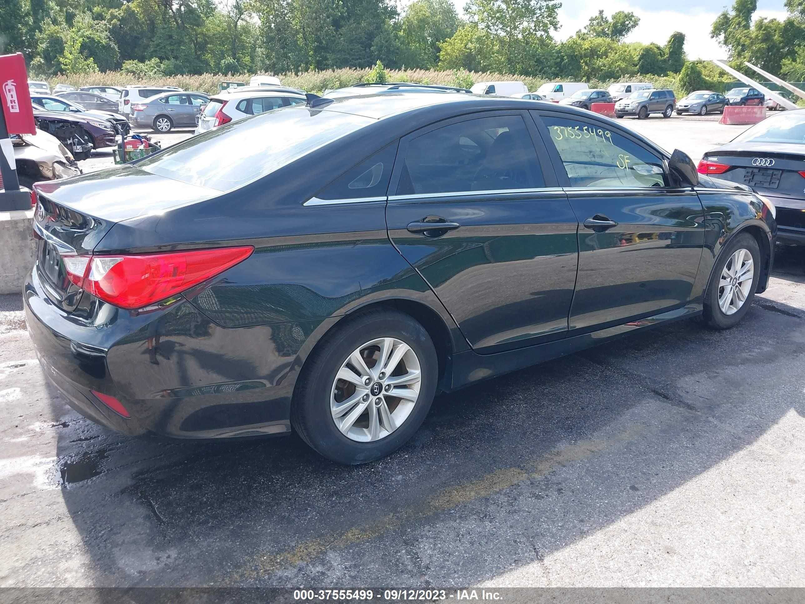 Photo 3 VIN: 5NPEB4AC0EH905347 - HYUNDAI SONATA 