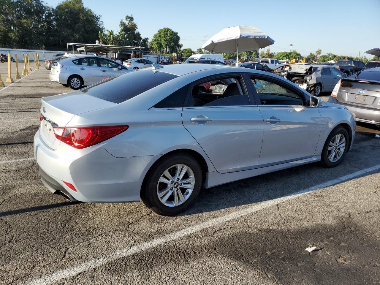 Photo 2 VIN: 5NPEB4AC0EH910869 - HYUNDAI SONATA 