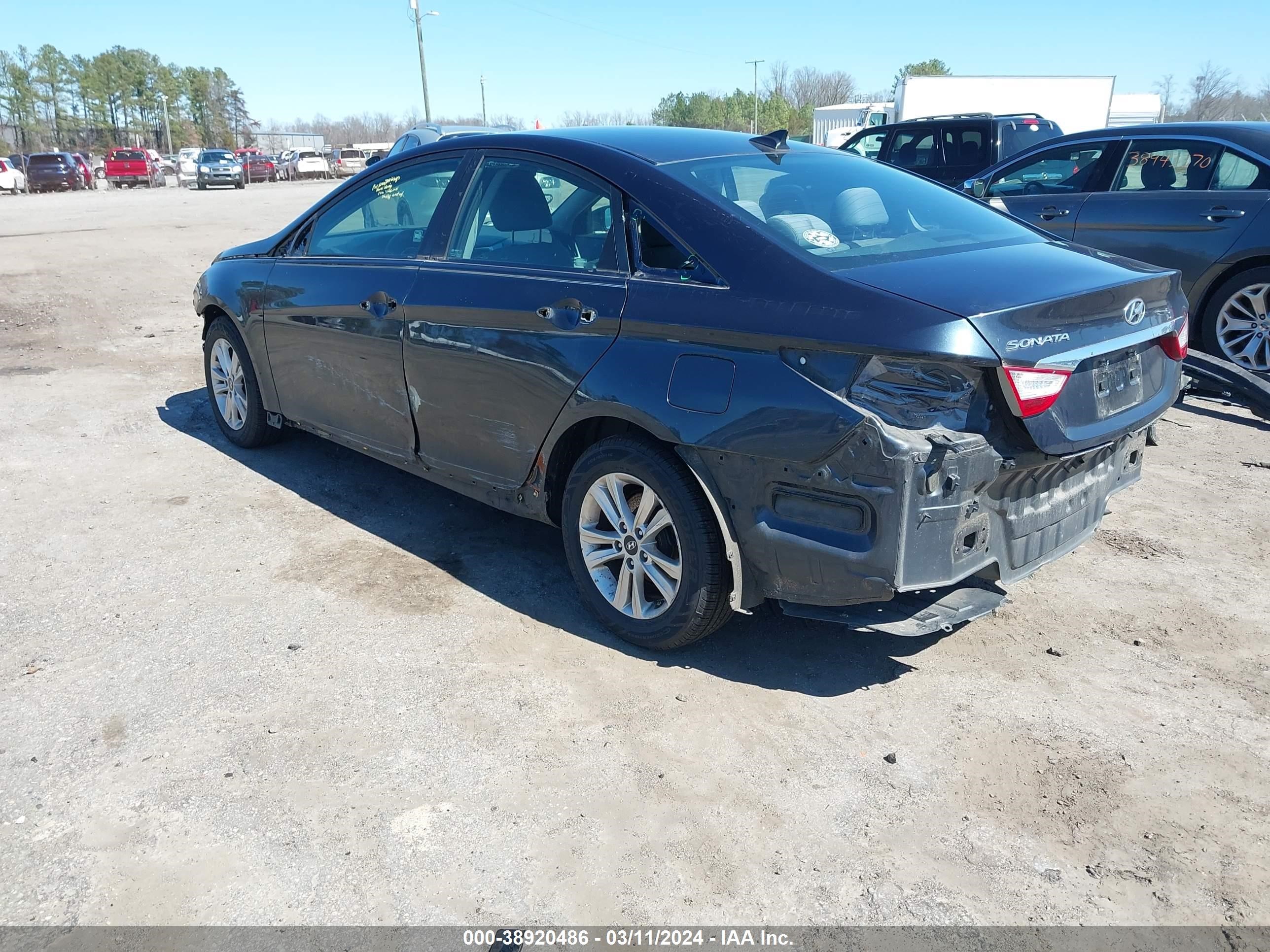 Photo 2 VIN: 5NPEB4AC0EH921015 - HYUNDAI SONATA 