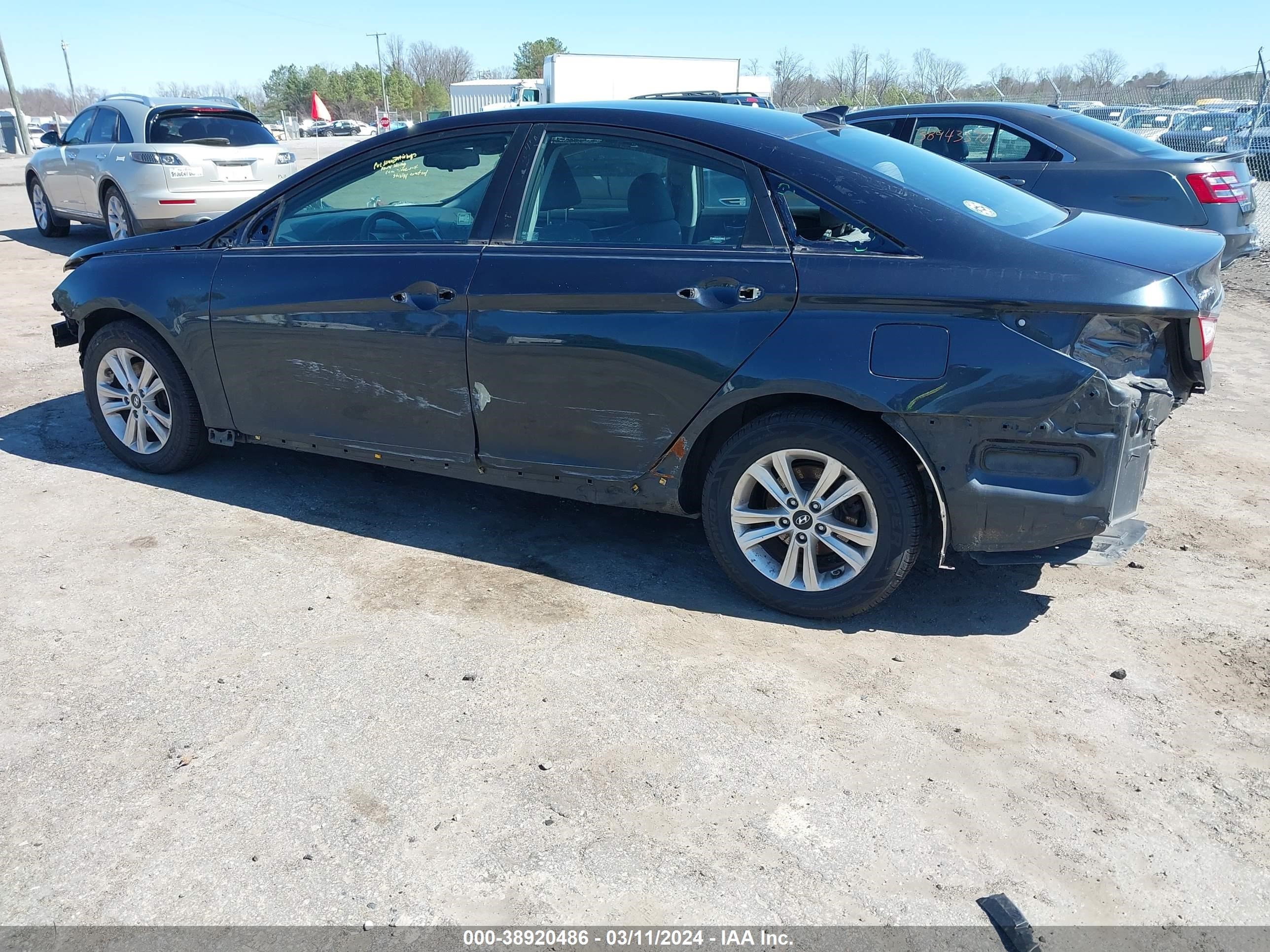 Photo 5 VIN: 5NPEB4AC0EH921015 - HYUNDAI SONATA 