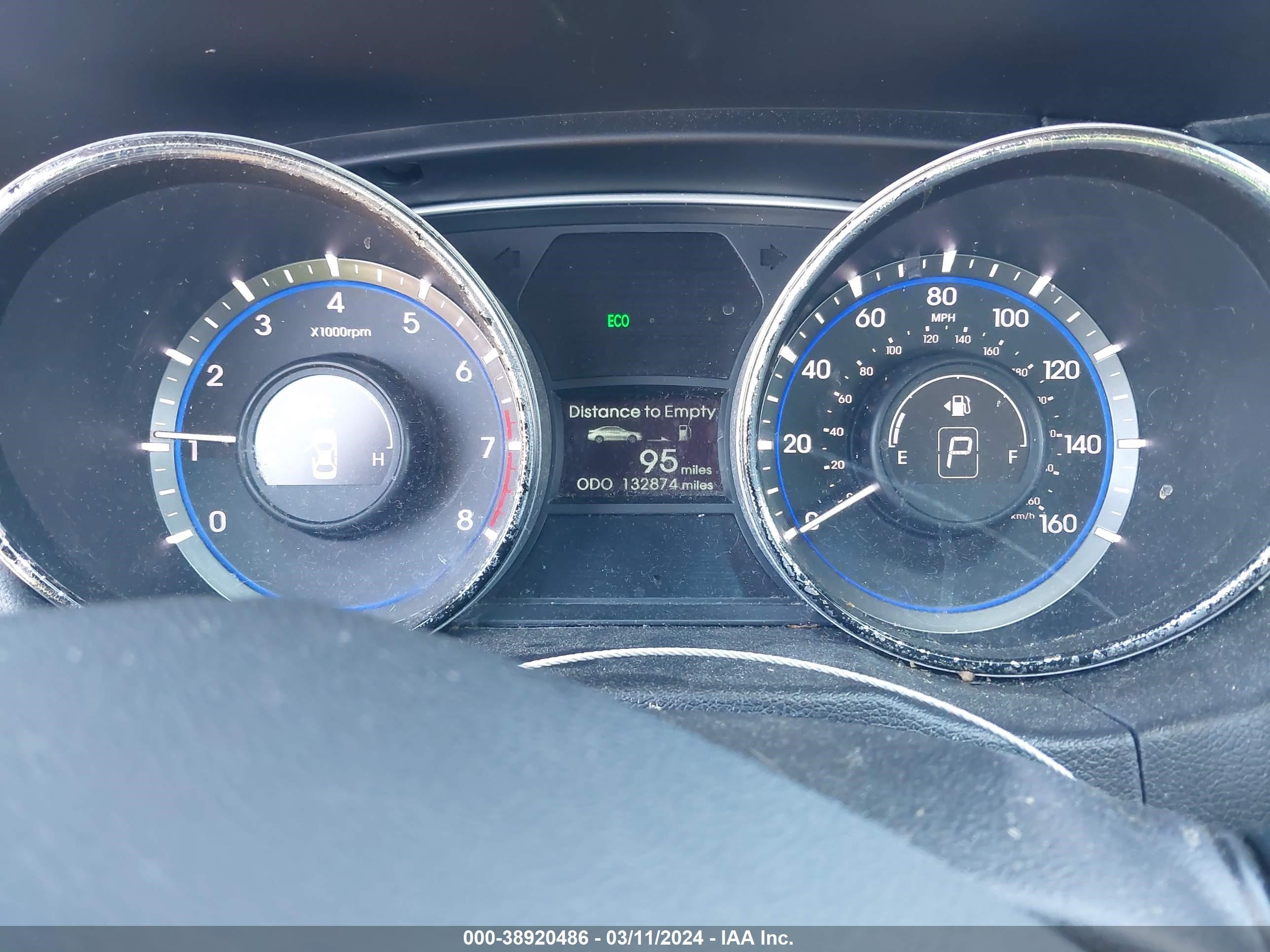 Photo 6 VIN: 5NPEB4AC0EH921015 - HYUNDAI SONATA 