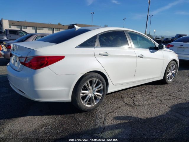 Photo 3 VIN: 5NPEB4AC1BH051674 - HYUNDAI SONATA 