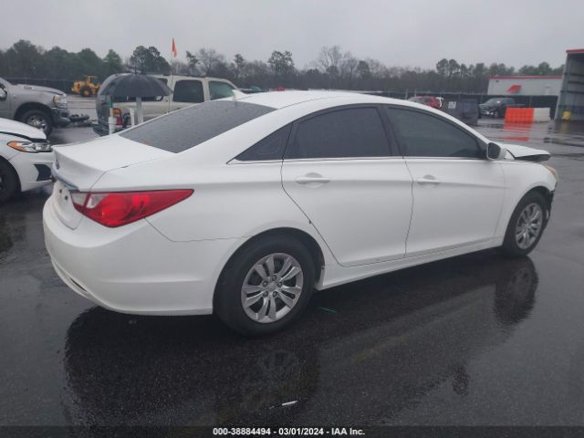 Photo 3 VIN: 5NPEB4AC1BH057376 - HYUNDAI SONATA 