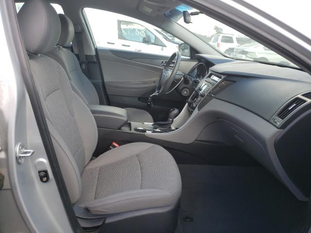 Photo 4 VIN: 5NPEB4AC1BH077773 - HYUNDAI SONATA GLS 