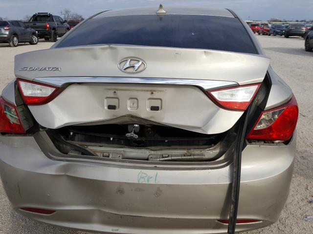 Photo 8 VIN: 5NPEB4AC1BH140676 - HYUNDAI SONATA GLS 