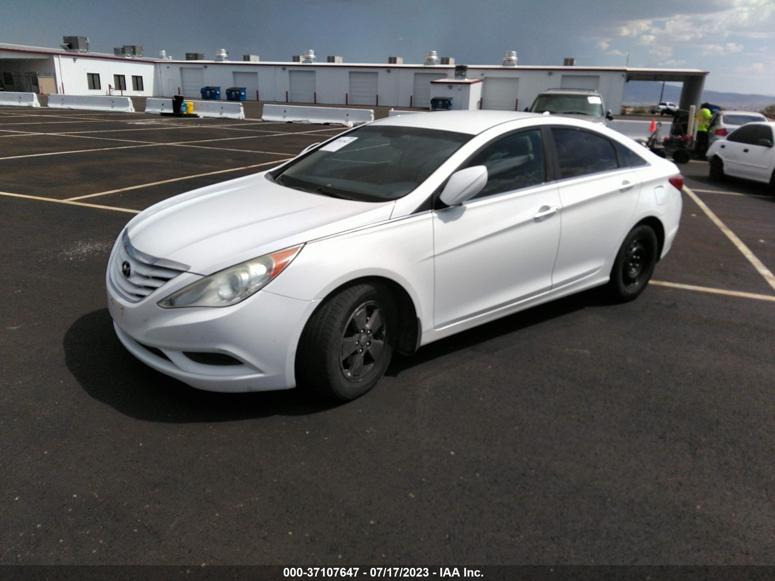 Photo 1 VIN: 5NPEB4AC1BH147465 - HYUNDAI SONATA 