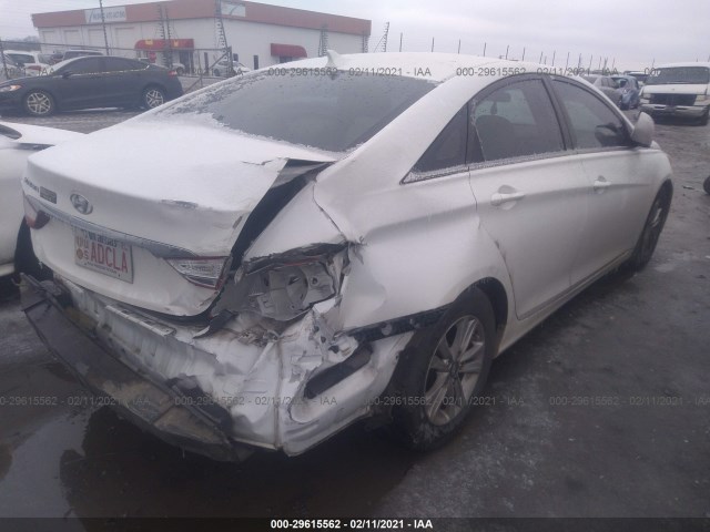 Photo 3 VIN: 5NPEB4AC1BH148180 - HYUNDAI SONATA 