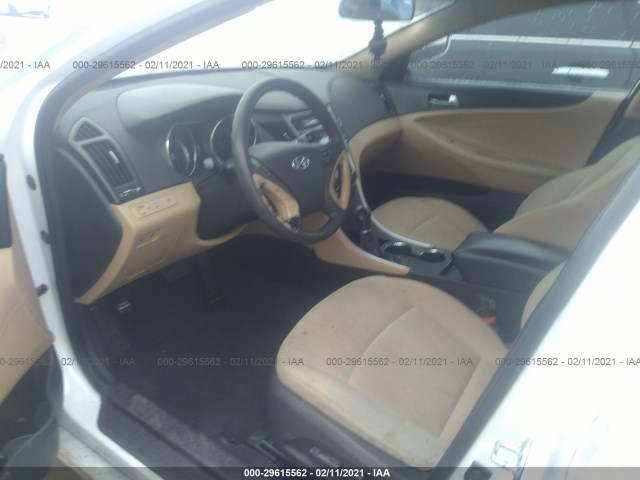 Photo 4 VIN: 5NPEB4AC1BH148180 - HYUNDAI SONATA 