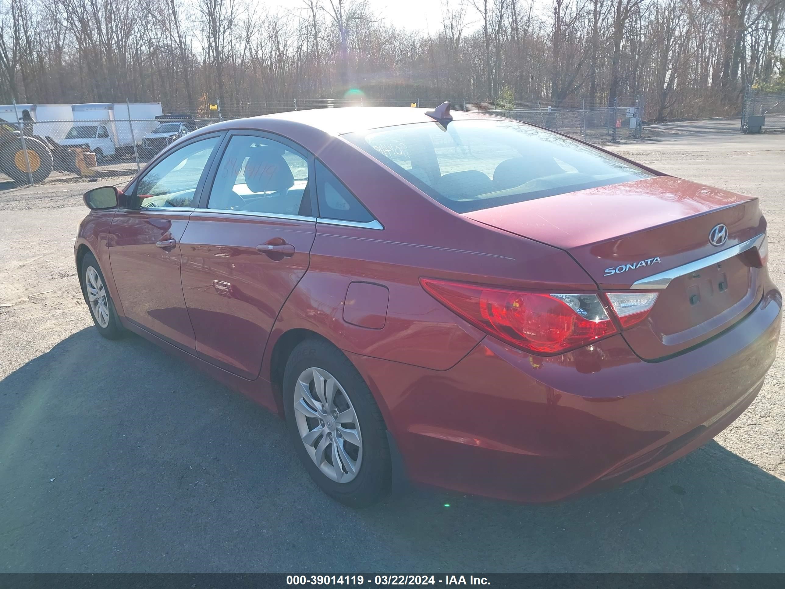 Photo 2 VIN: 5NPEB4AC1BH166064 - HYUNDAI SONATA 