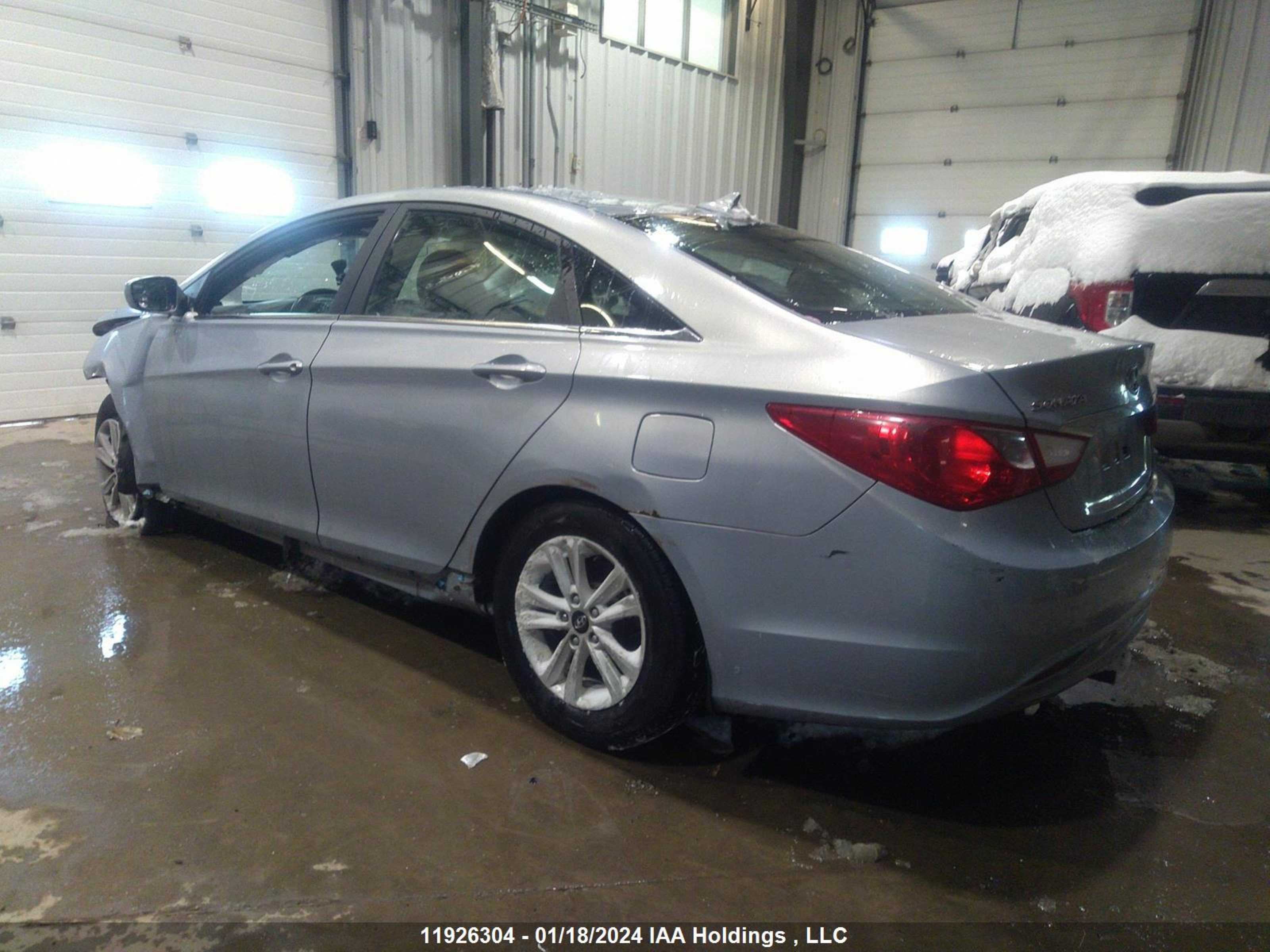 Photo 2 VIN: 5NPEB4AC1BH195645 - HYUNDAI SONATA 