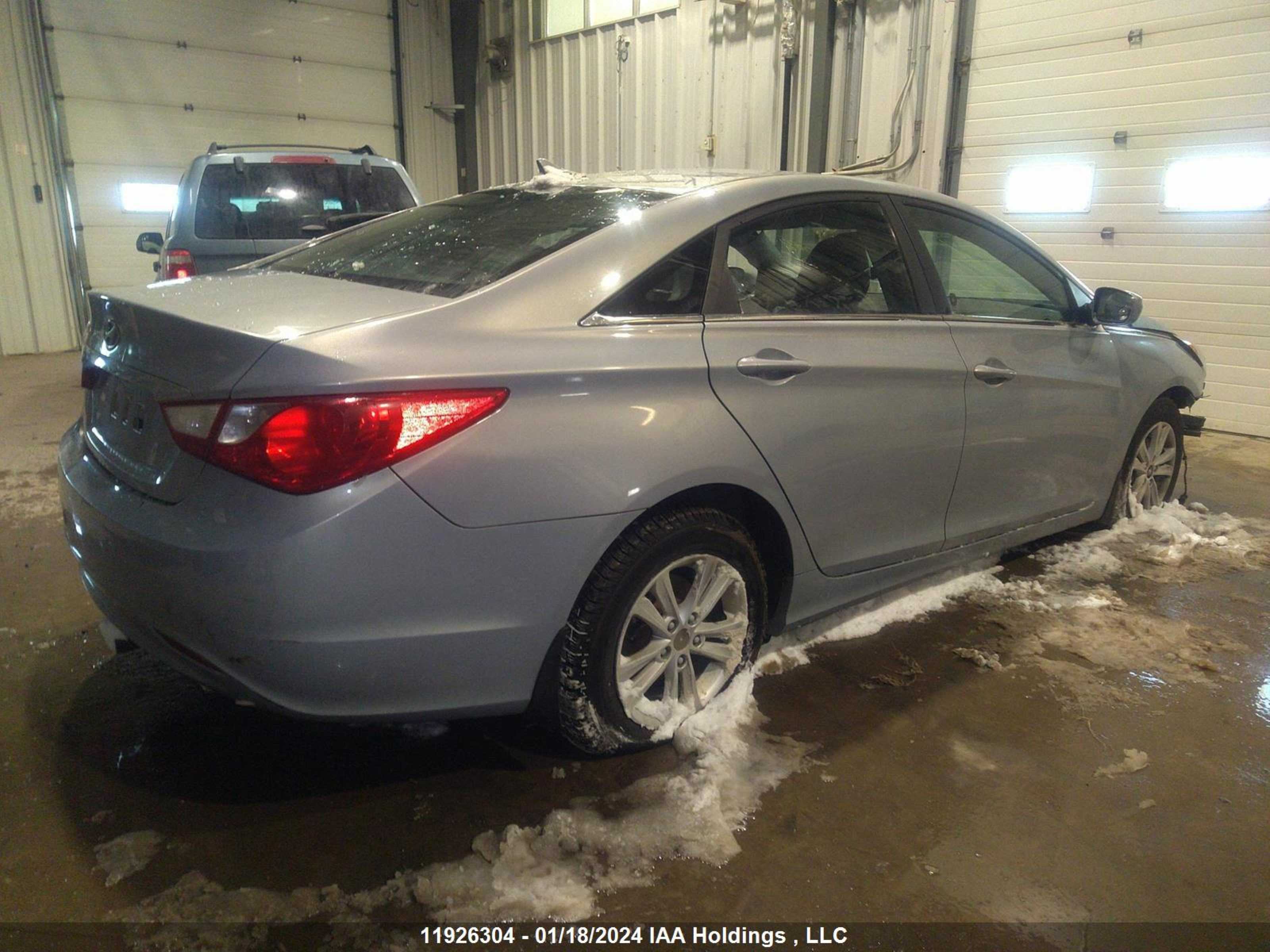 Photo 3 VIN: 5NPEB4AC1BH195645 - HYUNDAI SONATA 