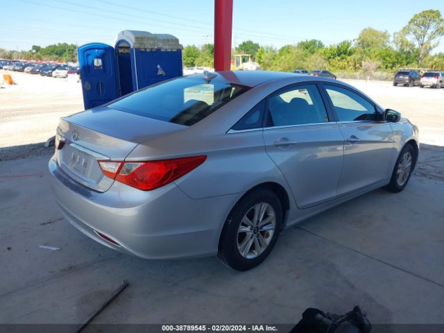 Photo 3 VIN: 5NPEB4AC1BH203047 - HYUNDAI SONATA 