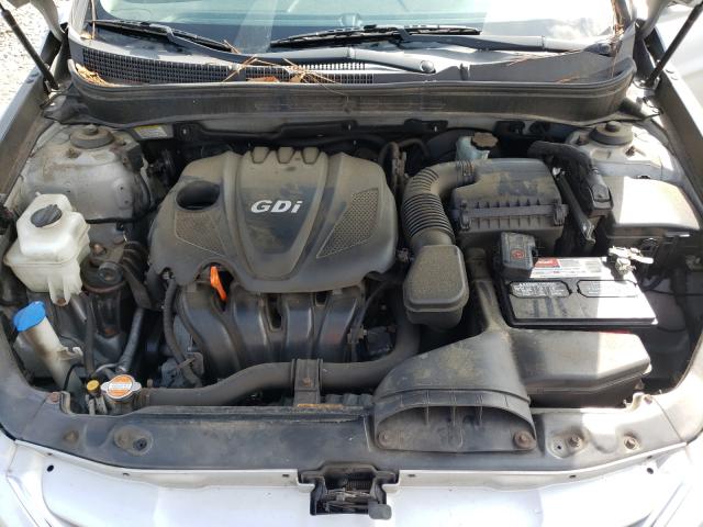 Photo 6 VIN: 5NPEB4AC1BH261191 - HYUNDAI SONATA GLS 