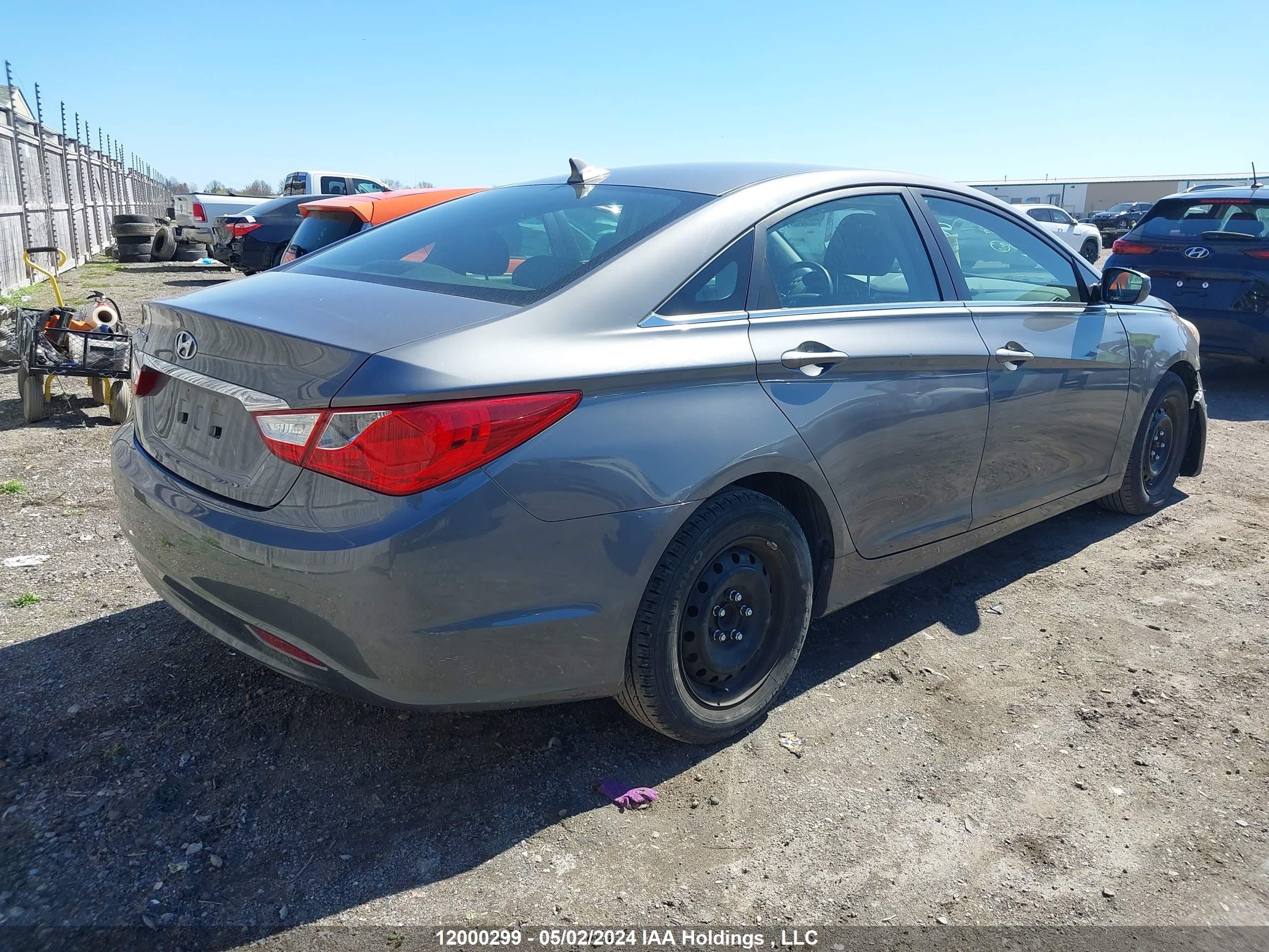 Photo 3 VIN: 5NPEB4AC1BH277441 - HYUNDAI SONATA 