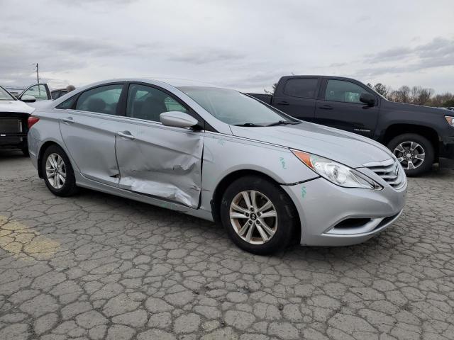 Photo 3 VIN: 5NPEB4AC1BH288004 - HYUNDAI SONATA GLS 