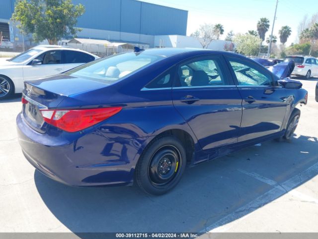 Photo 3 VIN: 5NPEB4AC1CH315042 - HYUNDAI SONATA 